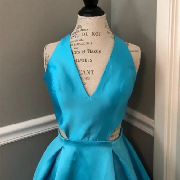 NEW JOVANI SZ 8 CUT OUT FORMAL BALL GOWN WITH POCKETS - Picture 2 of 8